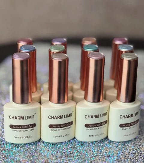 CAT EYES AURORA CHARM LIMIT